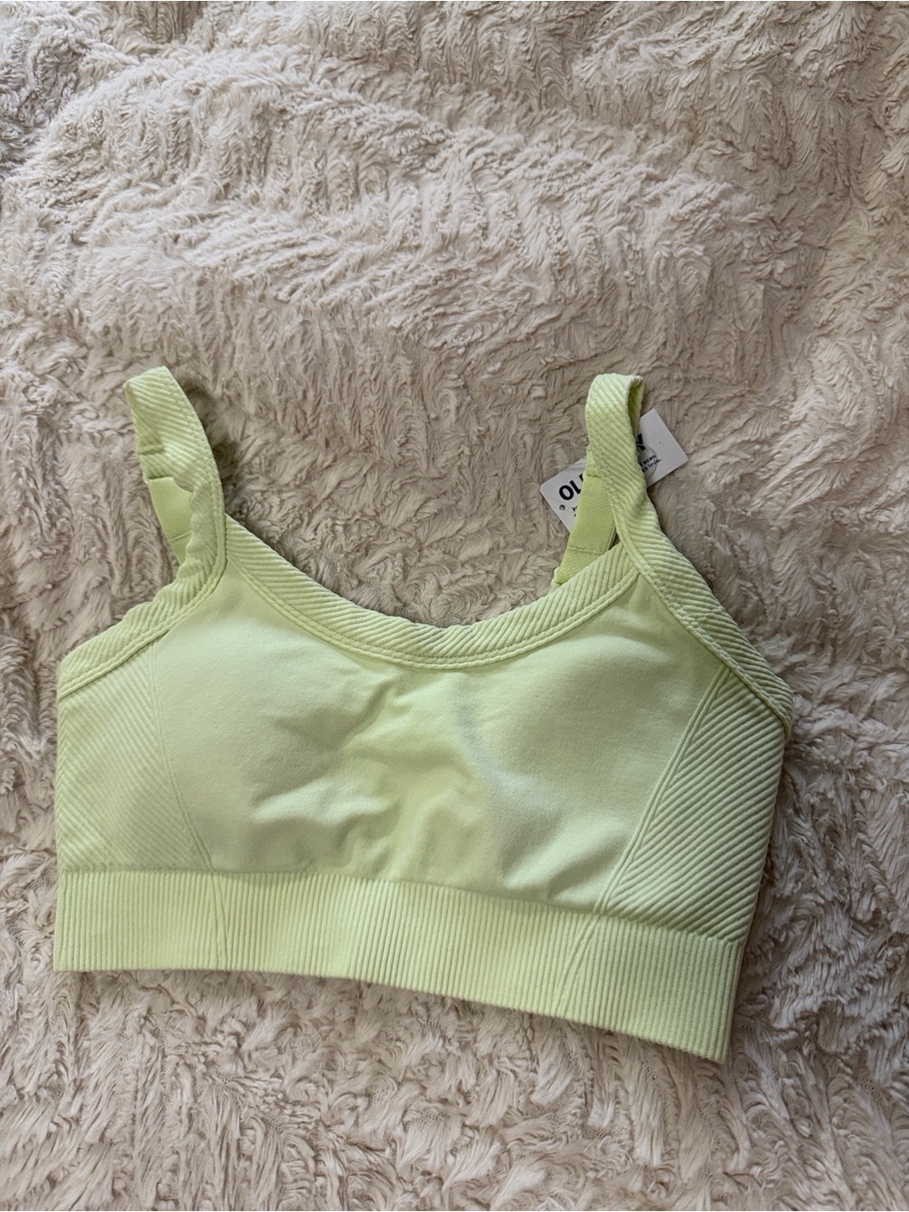 Light Support Fluid Seamless Ribbed Sports Bra